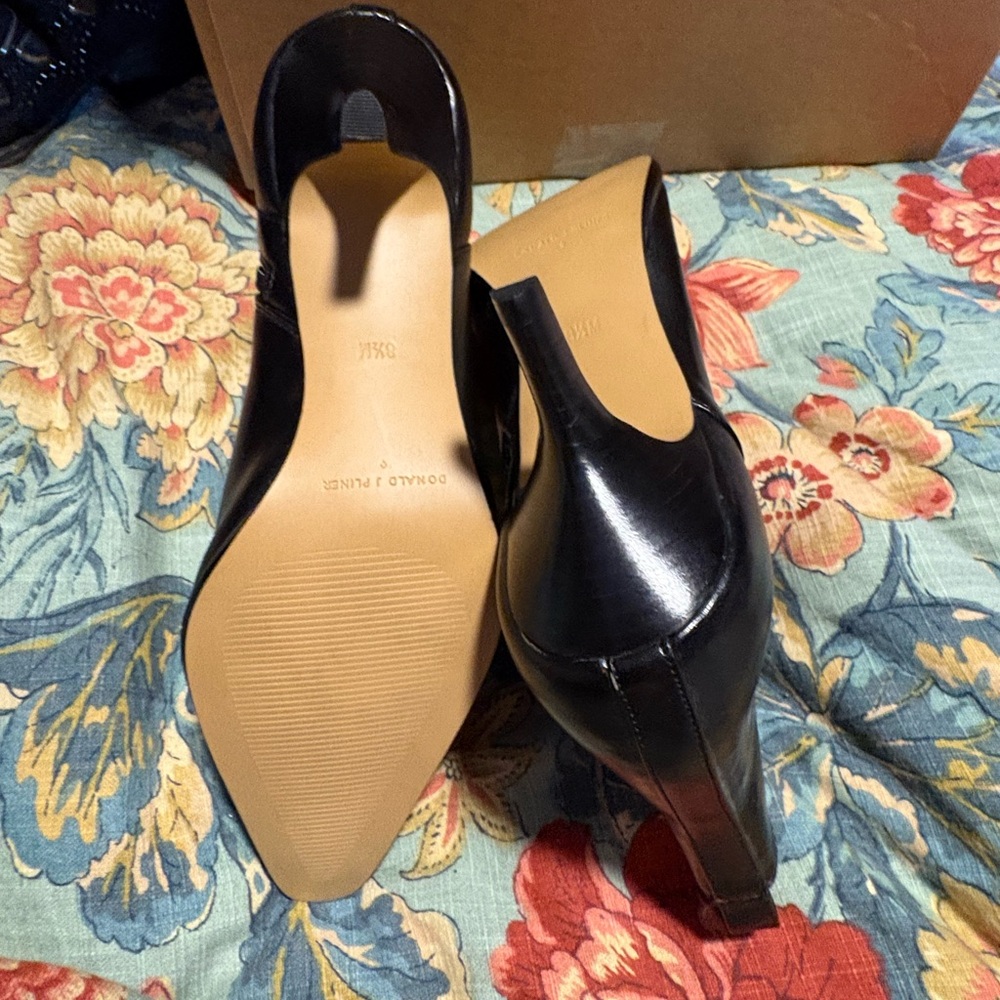 Donald J plainer 2” heeled bootie